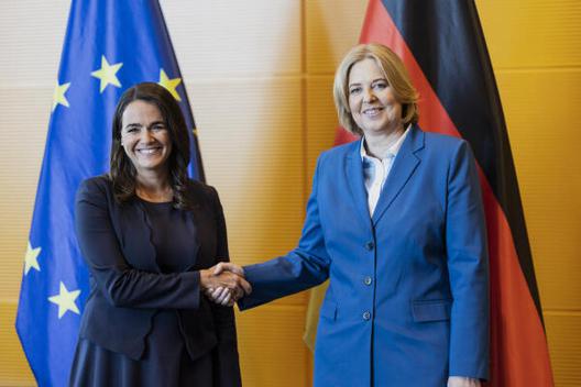 Novák, Katalin; Bas, Bärbel Reichstagsgebäude