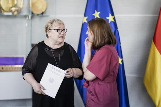 Magwas, Yvonne; Zupke, Evelyn Reichstagsgebäude, Empfangsraum