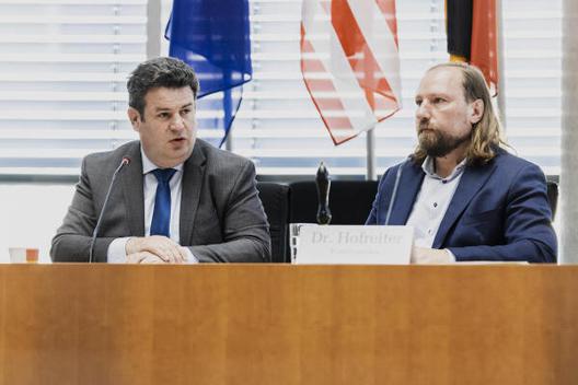 Hofreiter, Anton; Heil, Hubertus Paul-Löbe-Haus, Sitzungssaal