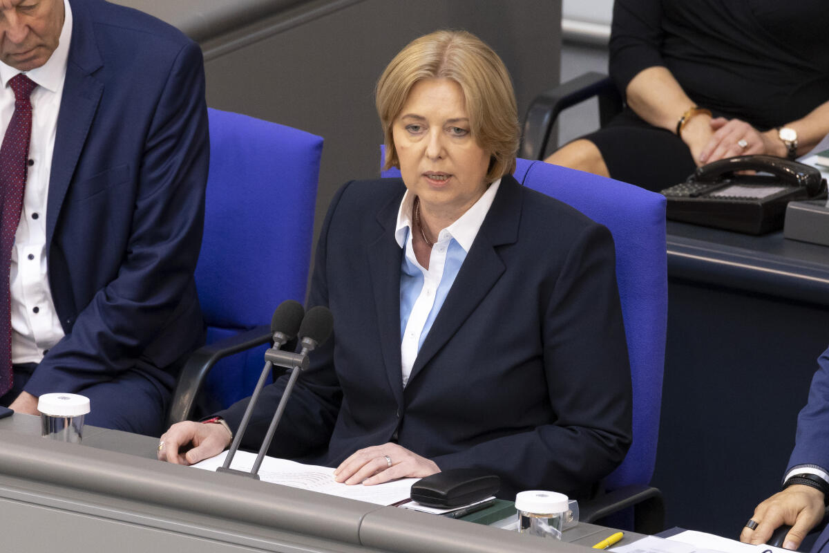 Bas, Bärbel Baerbel Bas (SPD), Bundestagspräsidentin, spricht am 24.06.20222 zum 100. Todestag von Rathenau. 