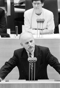 Feilcke, Jochen Liegenschaften in Bonn, Plenargebäude