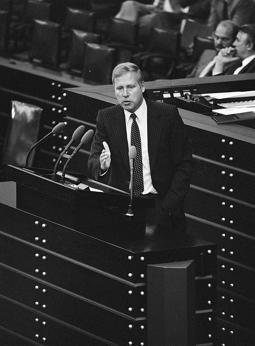 Dr. Eicke Götz, CDU/CSU, MdB, Rede im Deutschen Bundestag, Plenarsitzung Nr. 25, Thema: Beratung des Gesetzes zur Änderung des Bürgerlichen Gesetzbuches.; Götz, Eicke Dr. Eicke Götz, CDU/CSU, MdB, Rede im Deutschen Bundestag, Plenarsitzung Nr. 25, Thema: Beratung des Gesetzes zur Änderung des Bürgerlichen Gesetzbuches.;