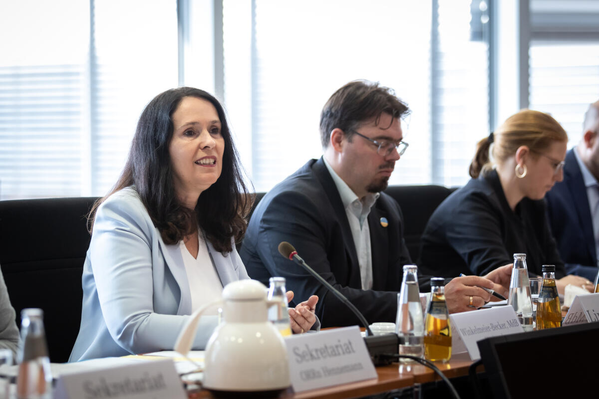 Winkelmeier-Becker, Elisabeth Der Justizminister von Georgien Rati Bregadze zu Gast im Rechtsausschuss unter Leitung der Vorsitzenden Elisabeth Winkelmeier-Becker (l), CDU/CSU, MdB.
