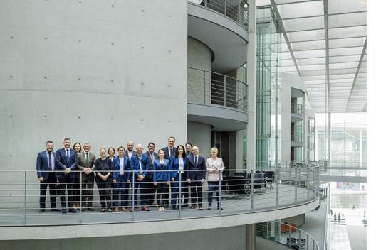 Winkelmeier-Becker, Elisabeth; Künast, Renate; Jung, Ingmar; Hierl, Susanne; Helling-Plahr, Katrin; Limburg, Helge; Heveling, Ansgar; Steffen, Till; Krings, Günter; Hennig-Wellsow, Susanne Paul-Löbe-Haus, Innenansicht