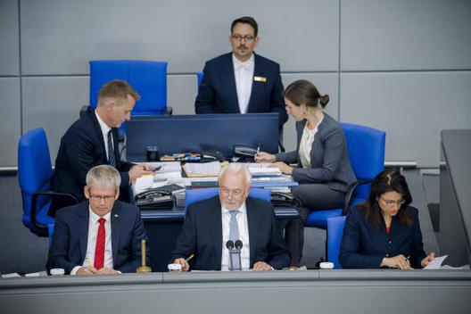 Kubicki, Wolfgang; Englhardt-Kopf, Martina; Kleebank, Helmut Reichstagsgebäude, Plenarsaal