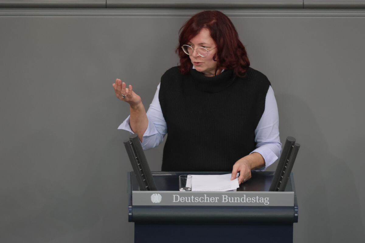 Harzer, Ulrike Ulrike Harzer, FDP, MdB, hält eine Rede zu TOP 11 „Wolfsbestandsmanagement“ im Plenum.