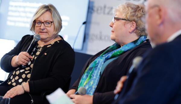 Zupke, Evelyn; Titze, Alexandra Keine Bundestagsliegenschaft