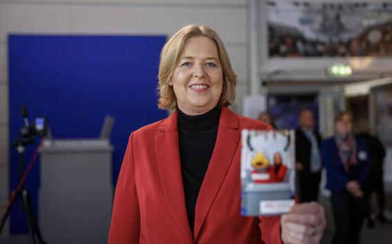 Bas, Bärbel; Adler, Karlchen Keine Bundestagsliegenschaft