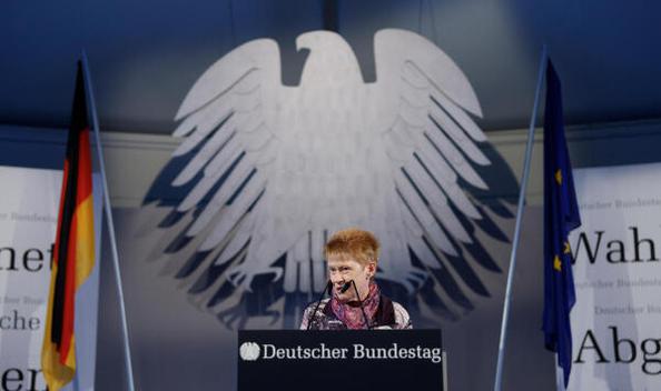 Pau, Petra Keine Bundestagsliegenschaft