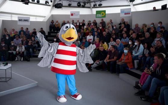 Adler, Karlchen Keine Bundestagsliegenschaft