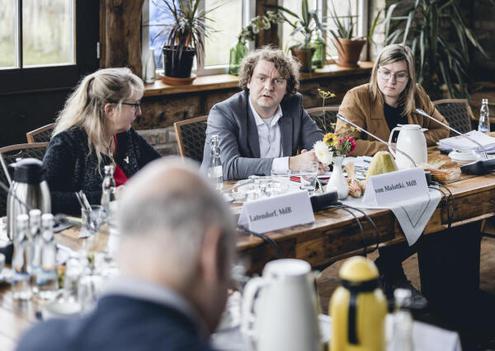 Latendorf, Ina; Kassautzki, Anna; Malottki, Erik von Keine Bundestagsliegenschaft