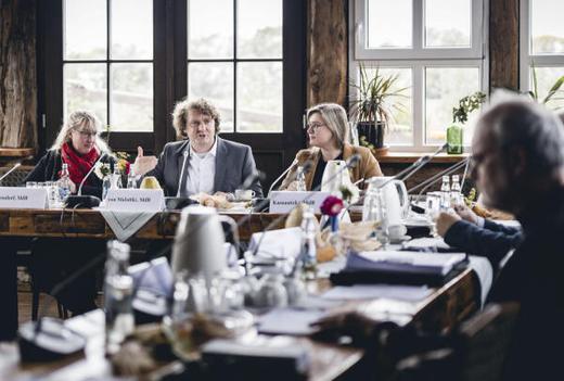 Latendorf, Ina; Kassautzki, Anna; Malottki, Erik von Keine Bundestagsliegenschaft