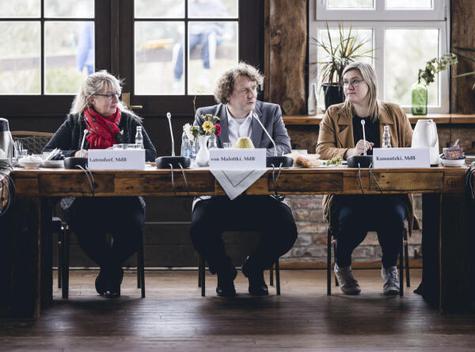 Latendorf, Ina; Kassautzki, Anna; Malottki, Erik von Keine Bundestagsliegenschaft