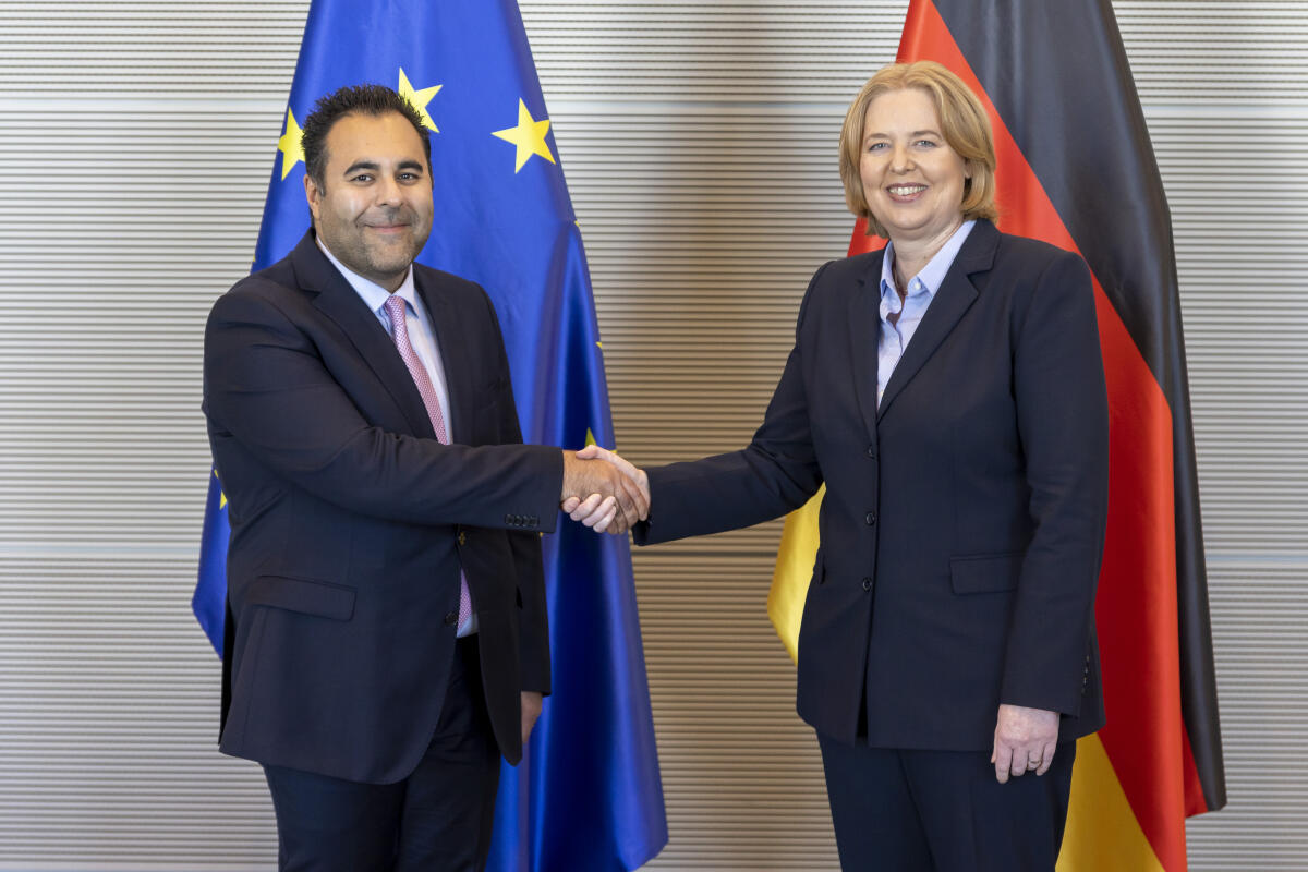 Bundestagspräsidentin Bärbel Bas (r), SPD, MdB, empfängt den Präsident des Stortings des Königreichs Norwegen, Masud Gharahkhani (l), zu einem Gespräch. Bas, Bärbel Bundestagspräsidentin Bärbel Bas (r), SPD, MdB, empfängt den Präsident des Stortings des Königreichs Norwegen, Masud Gharahkhani (l), zu einem Gespräch.