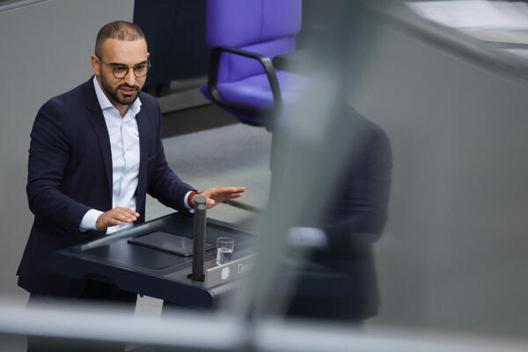 Saleh, Kassem Taher Reichstagsgebäude, Plenarsaal