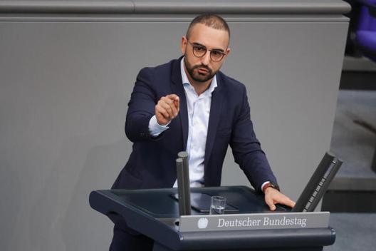 Saleh, Kassem Taher Reichstagsgebäude, Plenarsaal