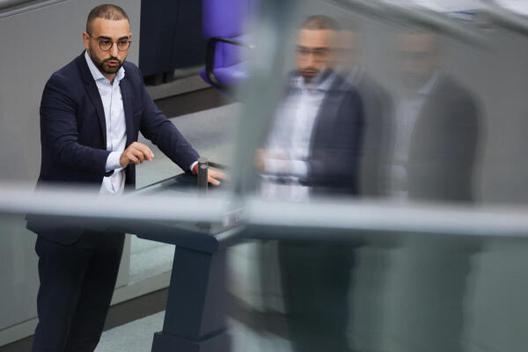 Saleh, Kassem Taher Reichstagsgebäude, Plenarsaal