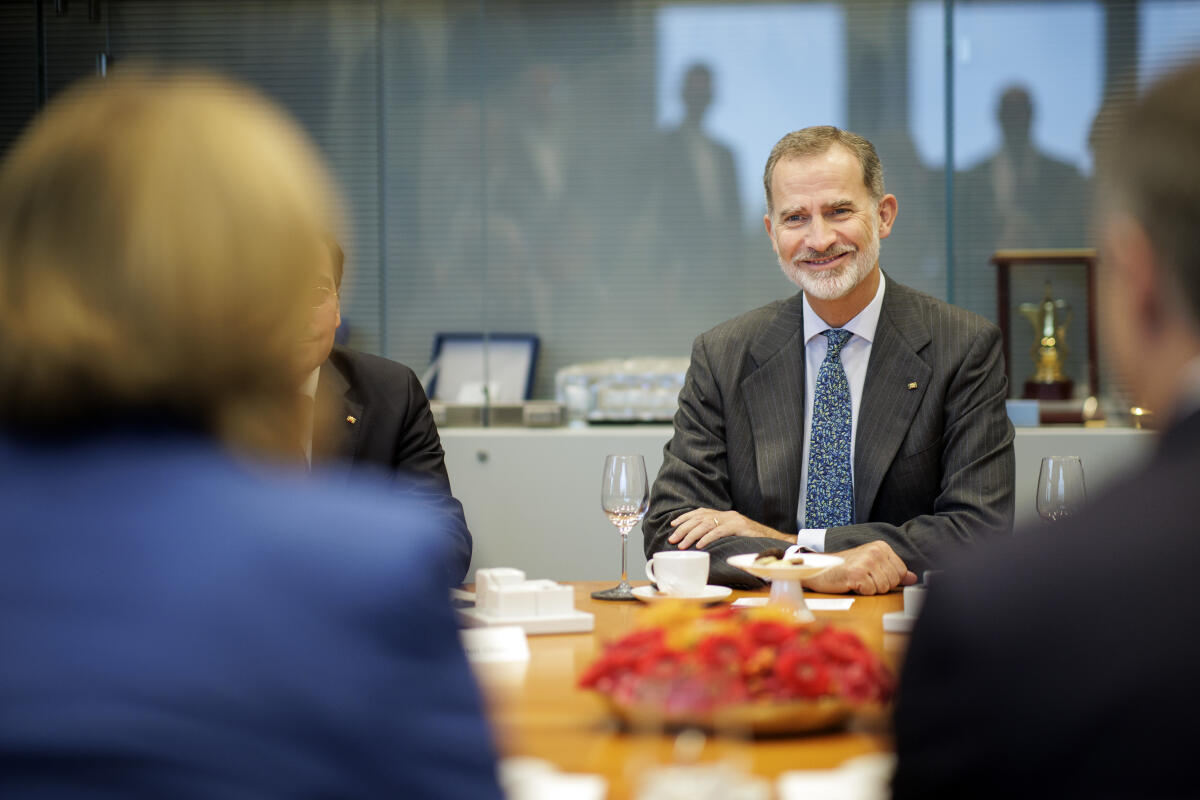 Bundestagspräsidentin Bärbel Bas, SPD, MdB, empfängt König Felipe VI von Spanien (m) zu einem Gespräch. Bundestagspräsidentin Bärbel Bas, SPD, MdB, empfängt König Felipe VI von Spanien (m) zu einem Gespräch.