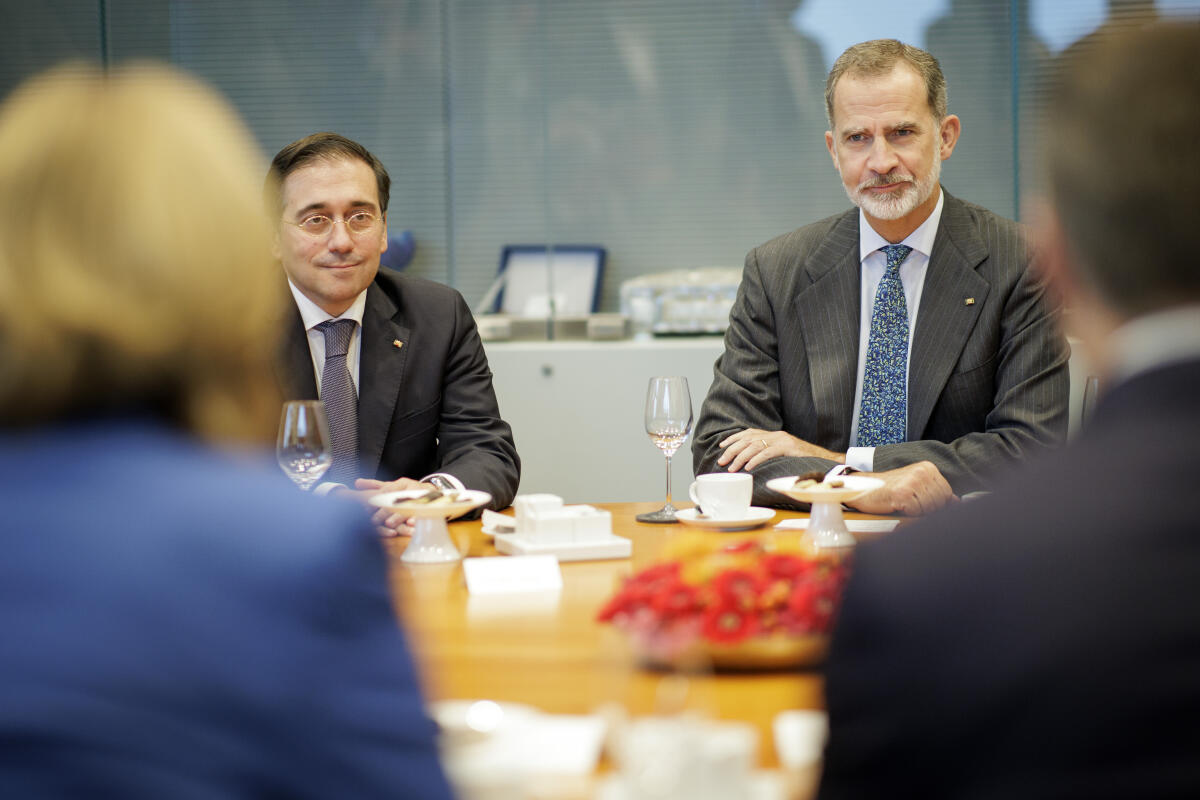 Bundestagspräsidentin Bärbel Bas, SPD, MdB, empfängt König Felipe VI von Spanien (m) zu einem Gespräch. Bundestagspräsidentin Bärbel Bas, SPD, MdB, empfängt König Felipe VI von Spanien (m) zu einem Gespräch.