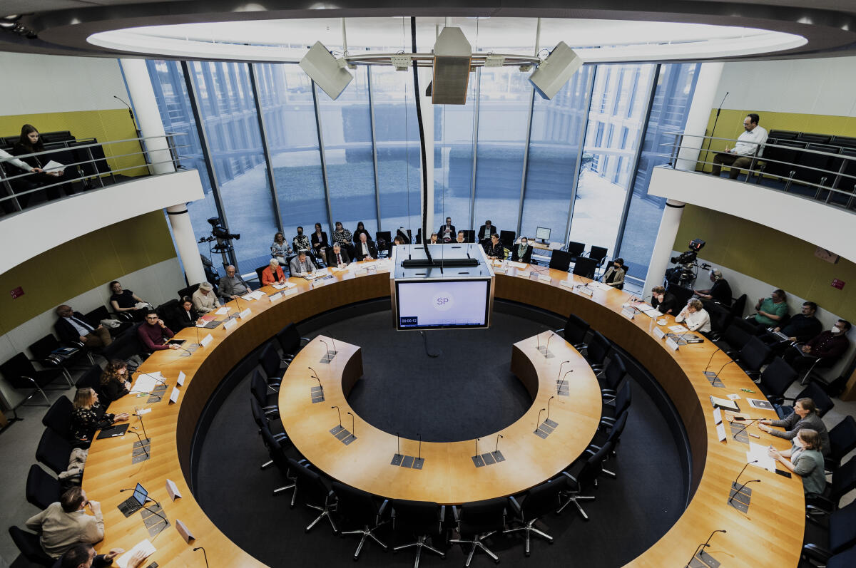 Öffentlichen Sitzung des Petitionsausschusses im Sitzungssaal im Paul-Löbe-Haus. Öffentlichen Sitzung des Petitionsausschusses im Sitzungssaal im Paul-Löbe-Haus.