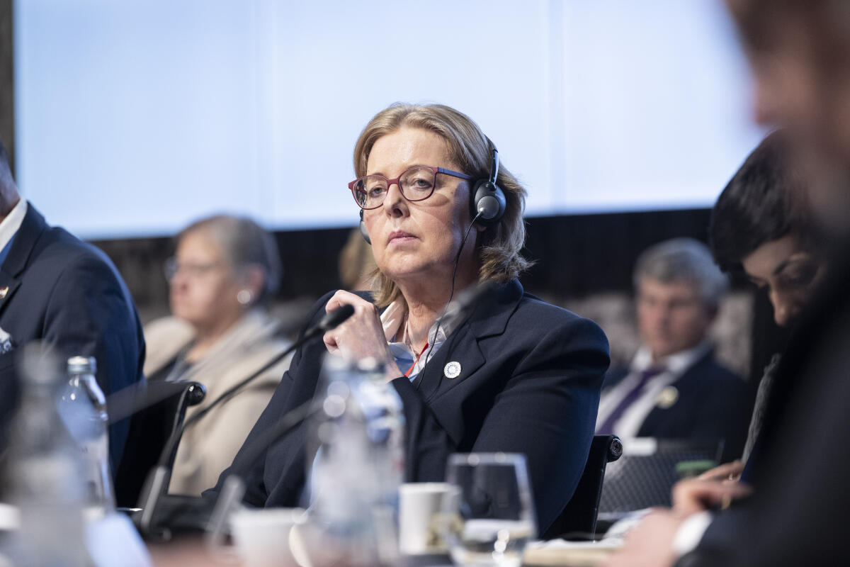 Bärbel Bas (im Bild), SPD, MdB, Präsidentin des Deutschen Bundestages, während der 1. Parlamentarischen Konferenz zur Internationalen Krimplattform, Chrystal Ballroom, National- und Universitätsbibliothek Zagreb, Zagreb, Republik Kroatien. Bas, Bärbel Bärbel Bas (im Bild), SPD, MdB, Präsidentin des Deutschen Bundestages, während der 1. Parlamentarischen Konferenz zur Internationalen Krimplattform, Chrystal Ballroom, National- und Universitätsbibliothek Zagreb, Zagreb, Republik Kroatien.