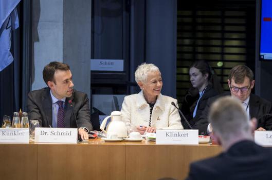  Marie-Elisabeth-Lüders-Haus, Anhörungssaal