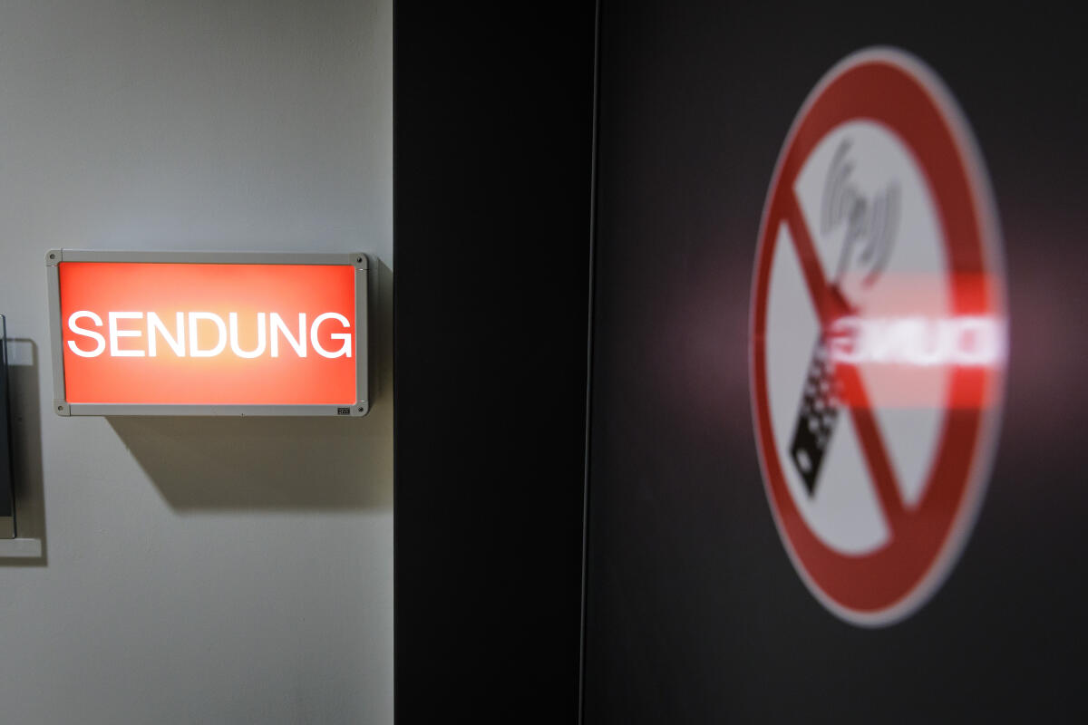  Momentaufnahme aus dem Studio des Parlamentsfernsehen in Berlin am 22.11.2022.