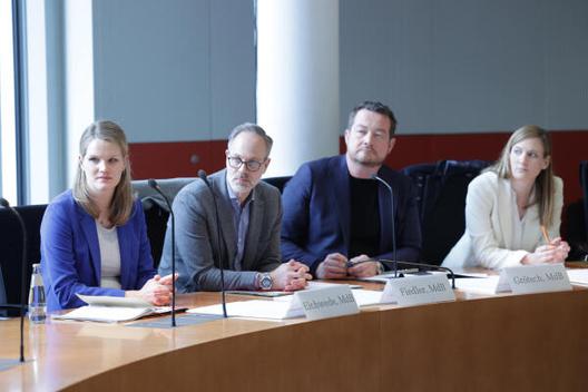 Eichwede, Sonja; Fiedler, Sebastian; Grötsch, Uli; Wegge, Carmen Paul-Löbe-Haus, Sitzungssaal