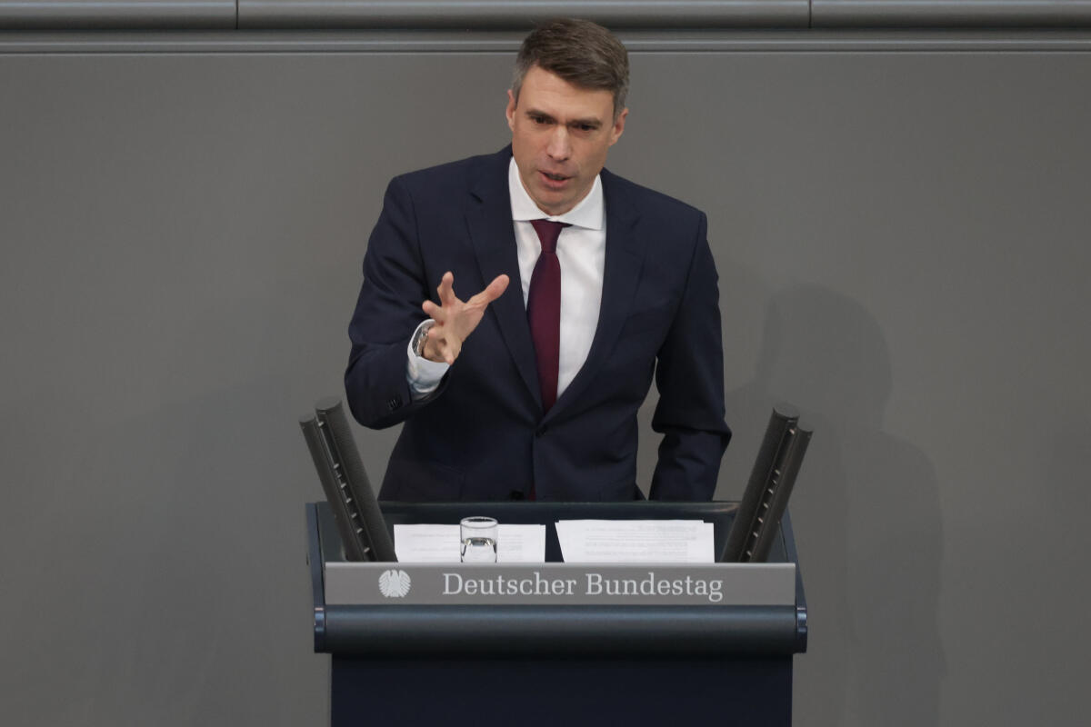 Stefan Müller, CDU/CSU, MdB, hält eine Rede für TOP II „Haushaltsgesetz 2023“ im Plenum. Müller, Stefan Stefan Müller, CDU/CSU, MdB, hält eine Rede für TOP II „Haushaltsgesetz 2023“ im Plenum.