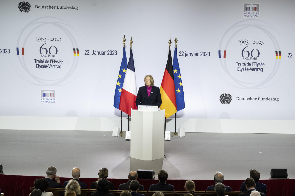 Bundestagspräsidentin Bärbel Bas, SPD, MdB, während ihrer Rede im Rahmen der Feierlichkeiten des 60. Jubiläum der Unterzeichnung des Élysée-Vertrages in der Sorbonne in Paris.; Bas, Bärbel Bundestagspräsidentin Bärbel Bas, SPD, MdB, während ihrer Rede im Rahmen der Feierlichkeiten des 60. Jubiläum der Unterzeichnung des Élysée-Vertrages in der Sorbonne in Paris.;