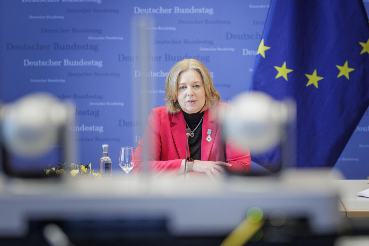 Bundestagspräsidentin Bärbel Bas (im Bild), SPD, MdB, im Gespräch via Videokonferenz mit dem Präsidenten der Werchowna Rada der Ukraine, S. E. Herrn Ruslan Stefantschuk. Bas, Bärbel Bundestagspräsidentin Bärbel Bas (im Bild), SPD, MdB, im Gespräch via Videokonferenz mit dem Präsidenten der Werchowna Rada der Ukraine, S. E. Herrn Ruslan Stefantschuk.
