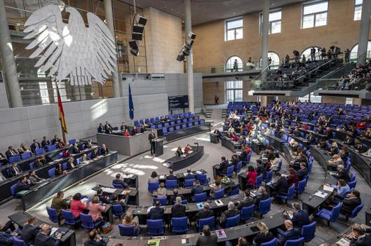  Reichstagsgebäude, Plenarsaal