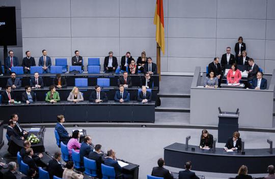 Magwas, Yvonne; Miazga, Corinna Reichstagsgebäude, Plenarsaal