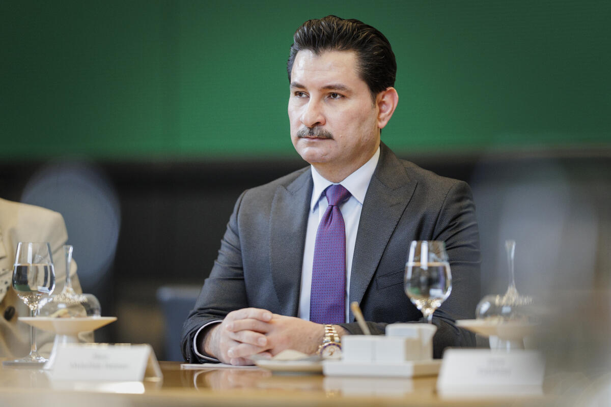 Bundestagsvizepräsidentin Petra Pau, Die Linke., MdB, empfängt den Vizepräsidenten des Parlaments der Republik Irak, Dr. Shakhwan Abdullah (im Bild), zu einem Gespräch. Bundestagsvizepräsidentin Petra Pau, Die Linke., MdB, empfängt den Vizepräsidenten des Parlaments der Republik Irak, Dr. Shakhwan Abdullah (im Bild), zu einem Gespräch.