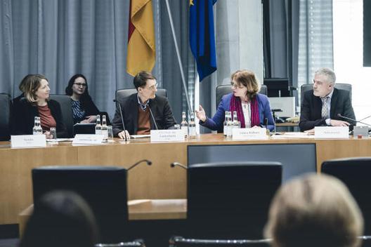 Lauterbach, Karl; Rößner, Tabea Marie-Elisabeth-Lüders-Haus, Anhörungssaal