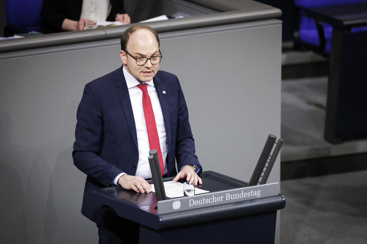 Alexander Föhr, CDU/CSU, MdB, hält eine Rede zu TOP 14 "Bildungspolitik - Startchancenprogramm 2023" im Plenum. Föhr, Alexander Alexander Föhr, CDU/CSU, MdB, hält eine Rede zu TOP 14 "Bildungspolitik - Startchancenprogramm 2023" im Plenum.