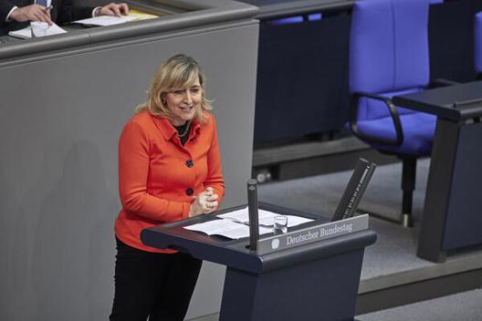 Warken, Nina Reichstagsgebäude, Plenarsaal