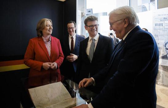 Bas, Bärbel; Steinmeier, Frank-Walter Reichstagsgebäude, Abgeordnetenlobby