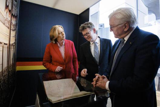 Bas, Bärbel; Steinmeier, Frank-Walter Reichstagsgebäude, Abgeordnetenlobby