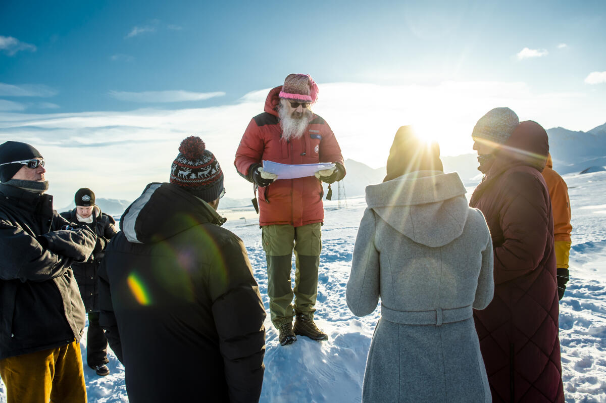Bundestagspräsidentin Bärbel Bas , SPD, MdB, besucht Norwegen und Finnland. Hier beim Briefing durch Kim Holmén (m), Direktor beim norwegischen Polarinstitut, mit dem Präsidenten des Stortings des Königreichs Norwegen, Masud Gharahkhani. Bundestagspräsidentin Bärbel Bas , SPD, MdB, besucht Norwegen und Finnland. Hier beim Briefing durch Kim Holmén (m), Direktor beim norwegischen Polarinstitut, mit dem Präsidenten des Stortings des Königreichs Norwegen, Masud Gharahkhani.