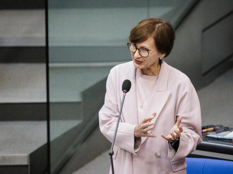 Stark-Watzinger, Bettina Reichstagsgebäude, Plenarsaal
