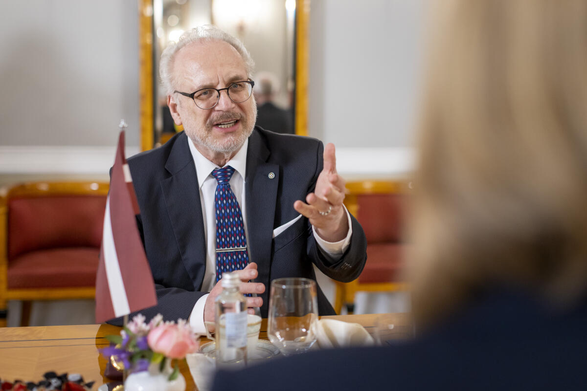 Bundestagspräsidentin Bärbel Bas, SPD, MdB, reist nach Estland, Lettland und Litauen. Hier beim Gespräch mit Präsidenten der Republik Lettland, Prof. Dr. Egils Levits (im Bild). Bundestagspräsidentin Bärbel Bas, SPD, MdB, reist nach Estland, Lettland und Litauen. Hier beim Gespräch mit Präsidenten der Republik Lettland, Prof. Dr. Egils Levits (im Bild).