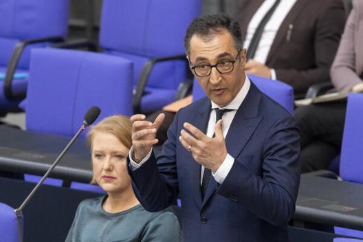 Özdemir, Cem Reichstagsgebäude, Plenarsaal