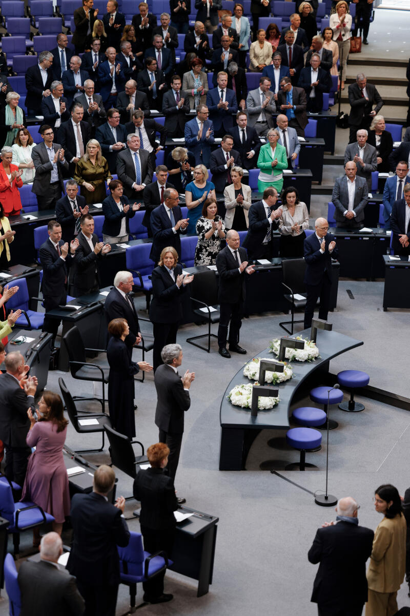  Der Deutsche Bundestag erinnert in einer Parlamentarischen Gedenkstunde aus Anlass des 70. Jahrestages an den Volksaufstand in der DDR vom 17. Juni 1953. Blick auf die Sonderstuhlreihe.