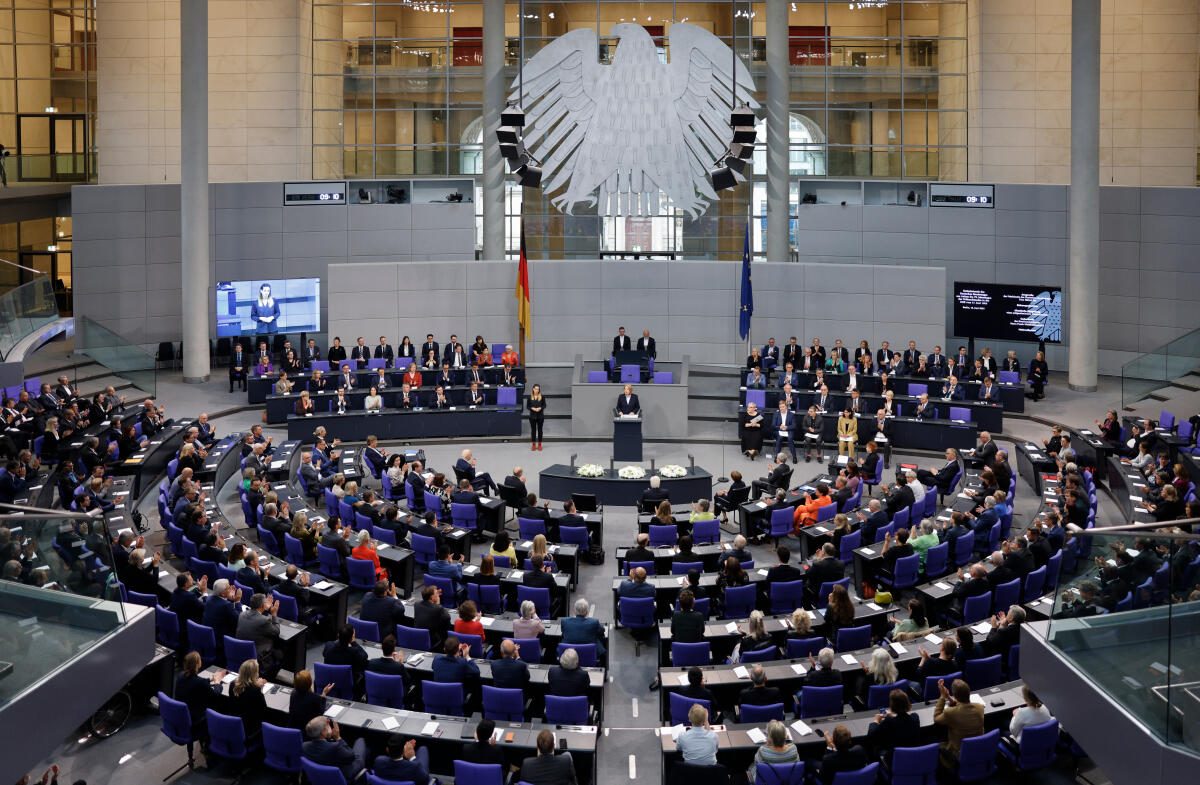  Der Deutsche Bundestag erinnert in einer Parlamentarischen Gedenkstunde aus Anlass des 70. Jahrestages an den Volksaufstand in der DDR vom 17. Juni 1953. Blick ins Plenum.