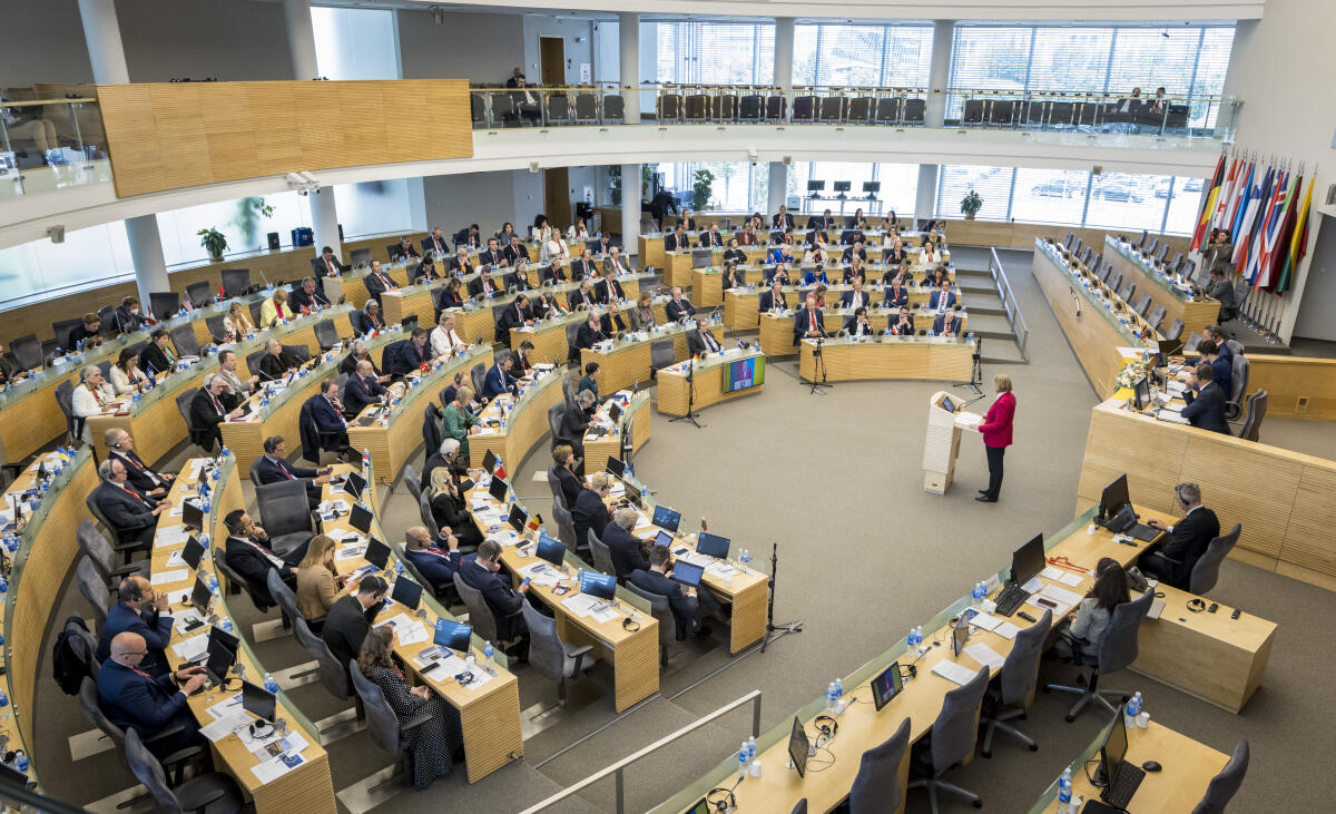 Bundestagspräsidentin Bärbel Bas SPD, MdB, nimmt an dem Treffen der Parlamentspräsidentinnen und -präsidenten der NATO-Mitgliedstaaten (NATO-PPK) in Vilnius teil. Hier Blick ins Plenum während der Rede. Bas, Bärbel Bundestagspräsidentin Bärbel Bas SPD, MdB, nimmt an dem Treffen der Parlamentspräsidentinnen und -präsidenten der NATO-Mitgliedstaaten (NATO-PPK) in Vilnius teil. Hier Blick ins Plenum während der Rede.