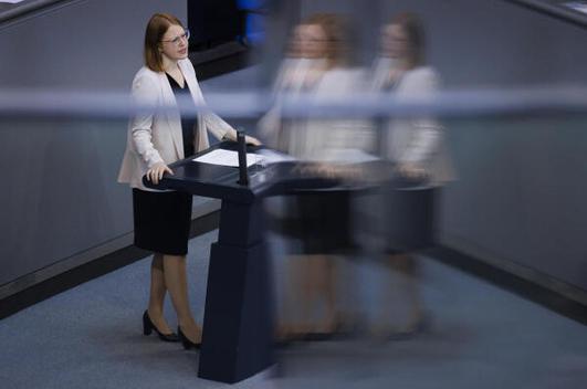 Helling-Plahr, Katrin Reichstagsgebäude, Plenarsaal
