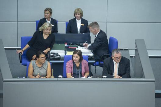 Magwas, Yvonne; Yüksel, Gülistan; Donth, Michael Reichstagsgebäude, Plenarsaal