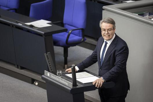 Lindner, Tobias Reichstagsgebäude, Plenarsaal