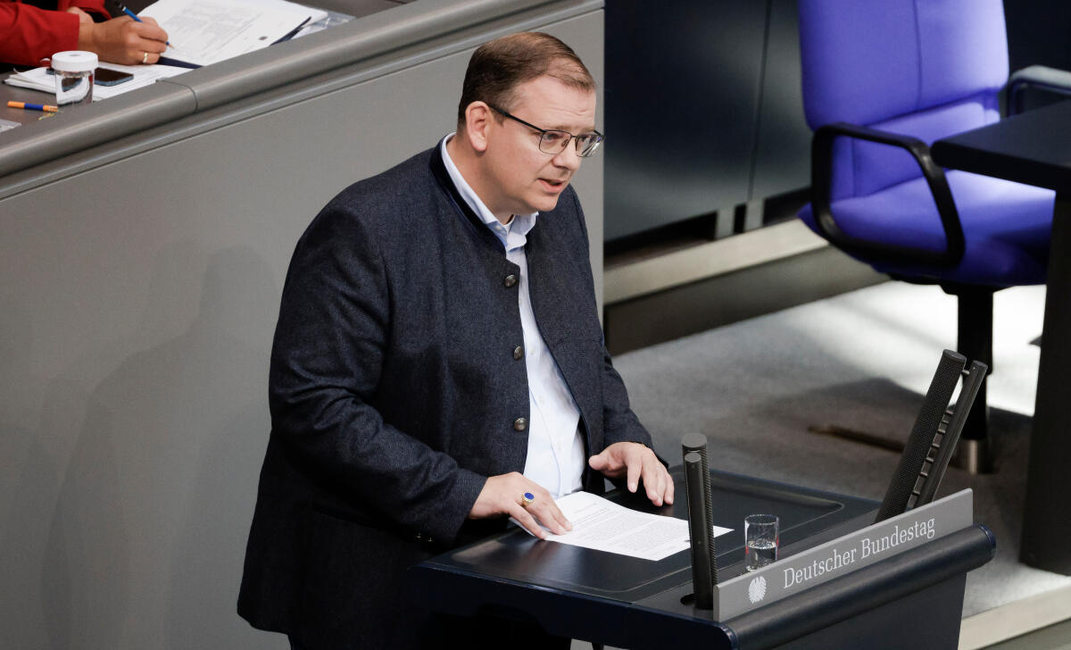 Ulrich Lechte, FDP, MdB, hält eine Rede zu Top 7 "China-Strategie der Bundesregierung". Lechte, Ulrich Ulrich Lechte, FDP, MdB, hält eine Rede zu Top 7 "China-Strategie der Bundesregierung".